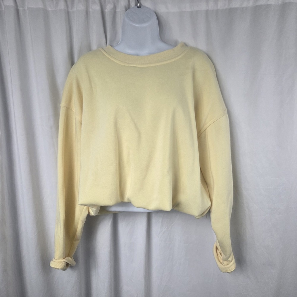 Love Mood Womens Size XL Pullover Cropped Oversized Butter Yellow Sweatshirt